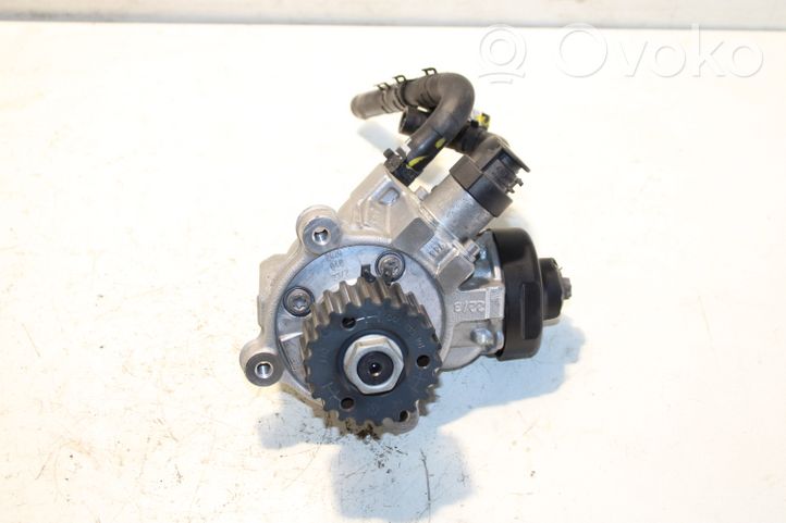 Audi A4 S4 B9 8W Pompa wtryskowa wysokiego ciśnienia 04L130755E