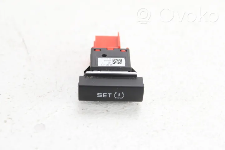 Skoda Octavia Mk2 (1Z) Tyre pressure reset button TPMS 1Z0927127C