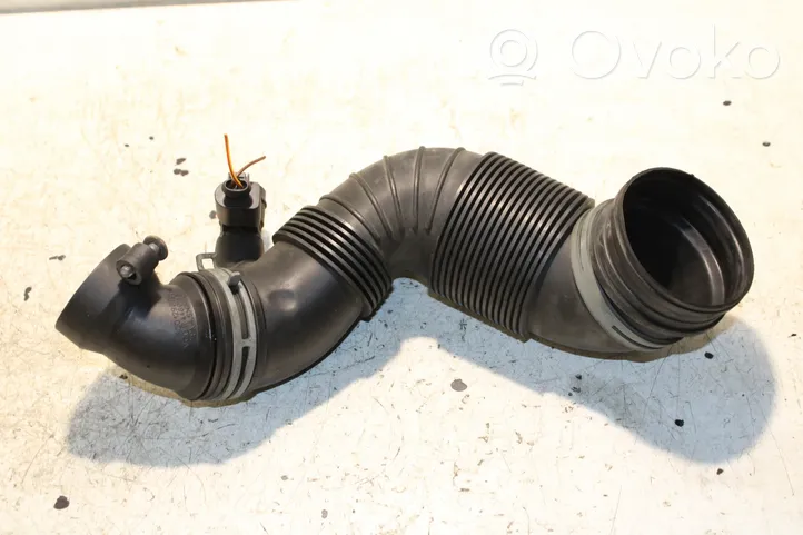 Volkswagen PASSAT B6 Tuyau d'admission d'air turbo 3C0129654Q