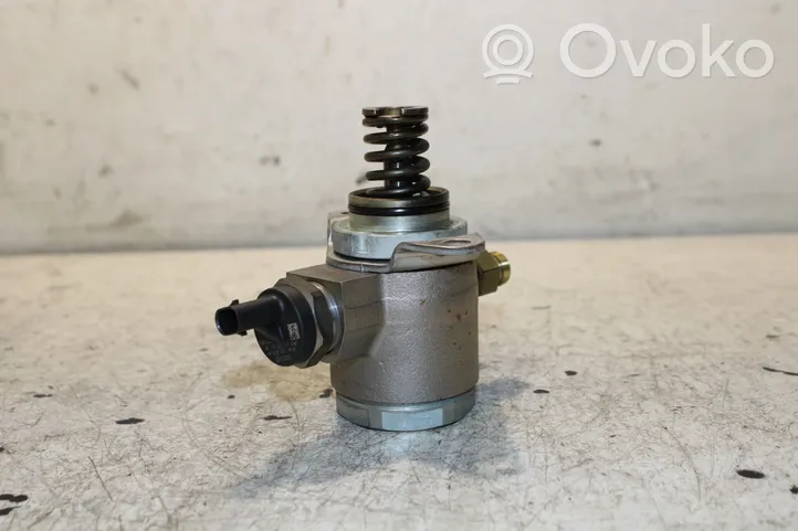 Volkswagen Tiguan Pompe d'injection de carburant à haute pression 03C127026D