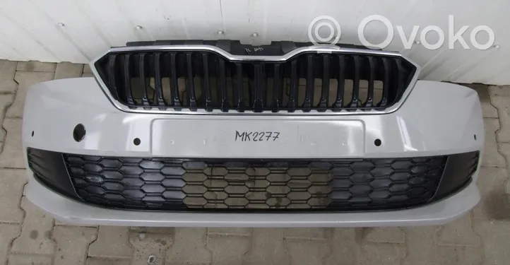 Skoda Fabia Mk3 (NJ) Zderzak przedni 6V0807221F