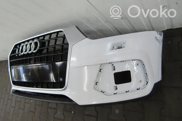 Audi Q3 F3 Zderzak przedni 8U0807437AD