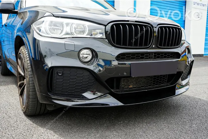 BMW X5 F15 Apdailinė priekinio bamperio juosta 