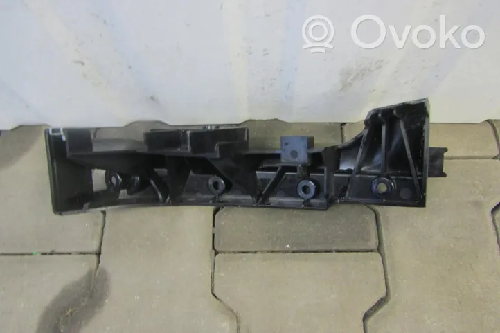 Audi Q8 Soporte de montaje del parachoques trasero 4M8807347