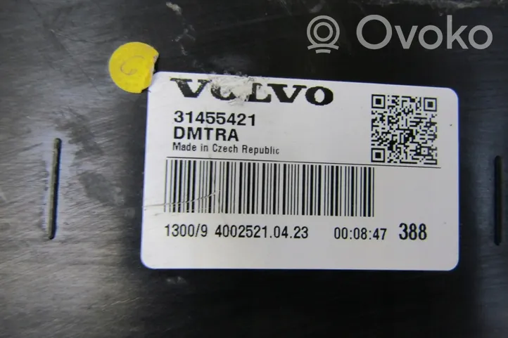 Volvo XC40 Radiatorių apdaila 31455421