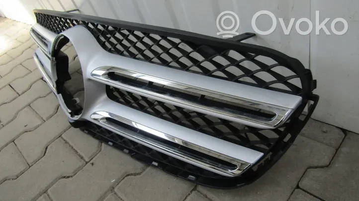 Mercedes-Benz GLC X253 C253 Grille calandre supérieure de pare-chocs avant A2538806676