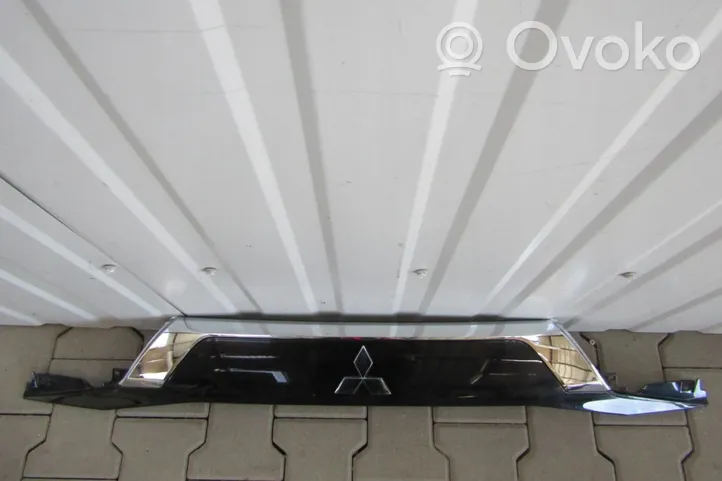 Mitsubishi Outlander Takaluukun rekisterikilven valon palkki 5817A265-02