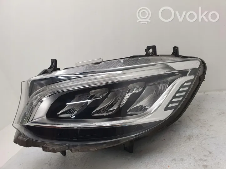 Mercedes-Benz Sprinter W907 W910 Lampy przednie / Komplet 9109067100