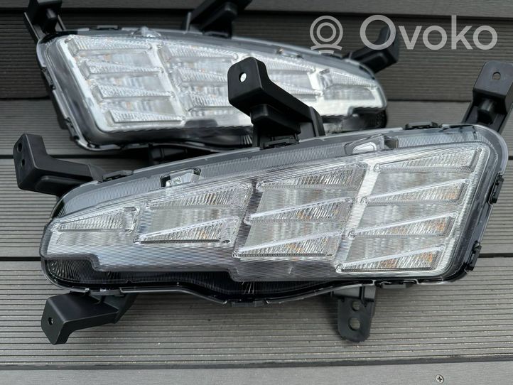 Hyundai i30 Faro diurno con luce led 92207G4600