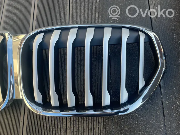 BMW X1 F48 F49 Atrapa chłodnicy / Grill 8493450