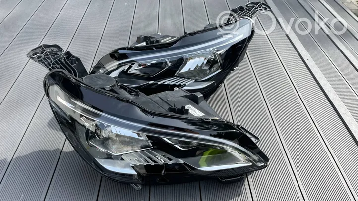 Peugeot 5008 II Lampy przednie / Komplet 9810478080