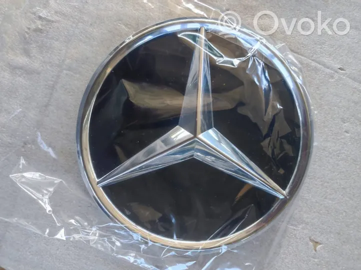 Mercedes-Benz GLB x247 Mostrina con logo/emblema della casa automobilistica A0008880400