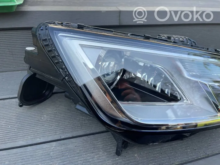 Audi A4 S4 B9 Lampa przednia 8W0941006