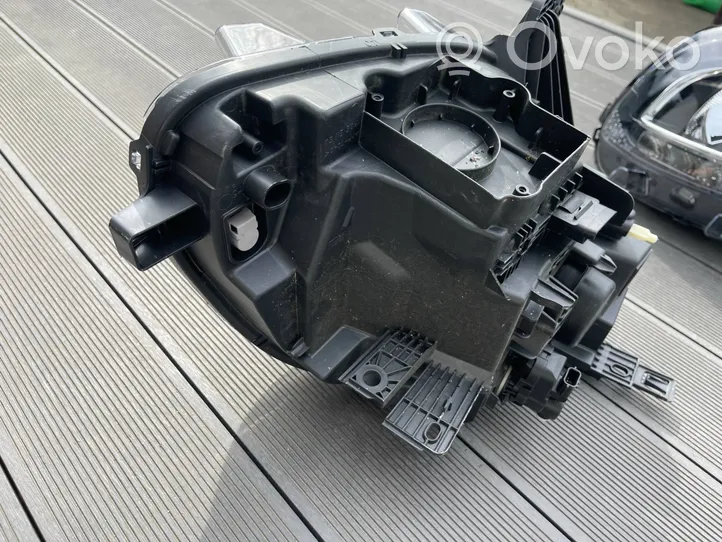 Smart ForFour II W453 Phare frontale A4539068301