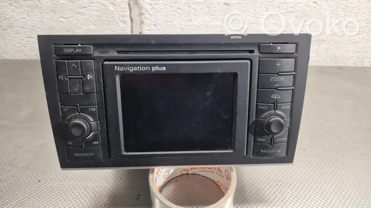 Audi A4 S4 B7 8E 8H Unità principale autoradio/CD/DVD/GPS 8E0035192