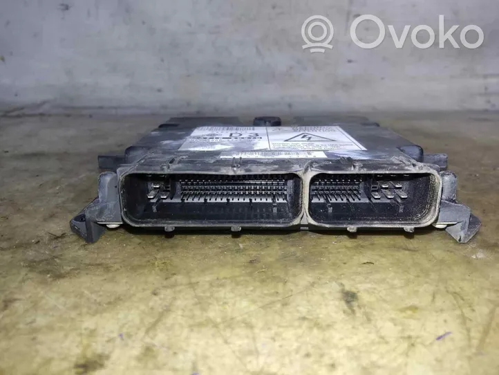 Nissan NP300 Sterownik / Moduł ECU 23710ECO7D