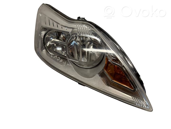 Ford Focus Lampa przednia 8M5113W029AF