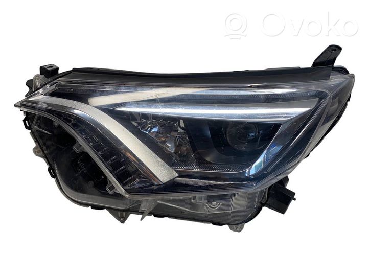 Toyota RAV 4 (XA40) Lampa przednia W3049K02