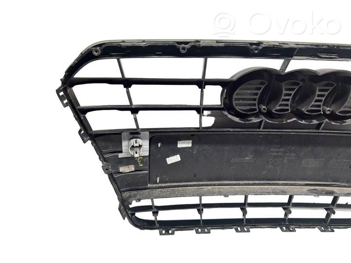 Audi A5 8T 8F Grille de calandre avant 8T0853651G