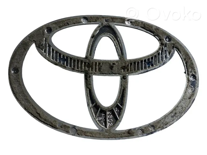 Toyota Yaris Emblemat / Znaczek tylny / Litery modelu 2302