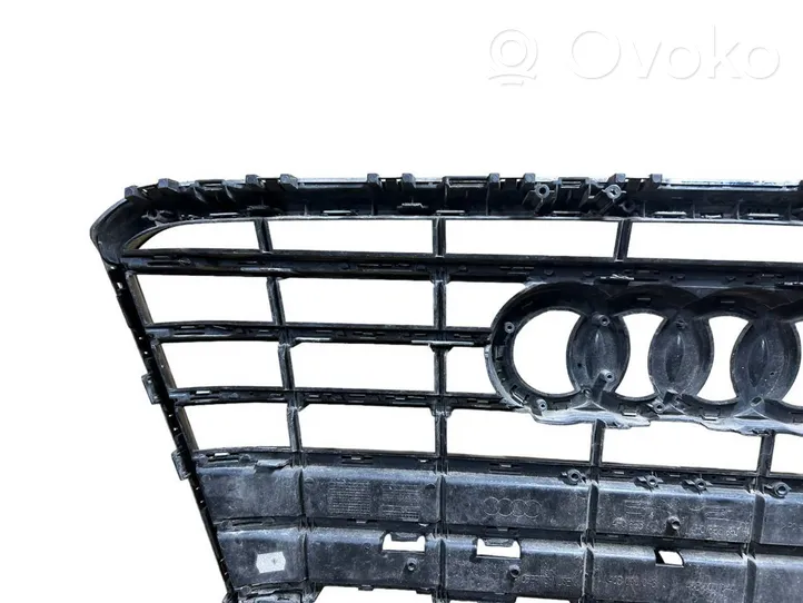 Audi A8 S8 D4 4H Maskownica / Grill / Atrapa górna chłodnicy 4H0853651G