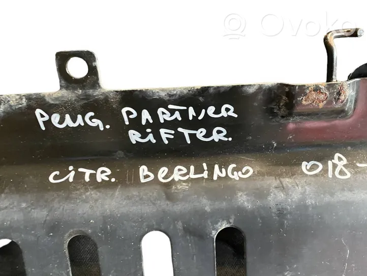 Citroen Berlingo Protezione anti spruzzi/sottoscocca del motore 