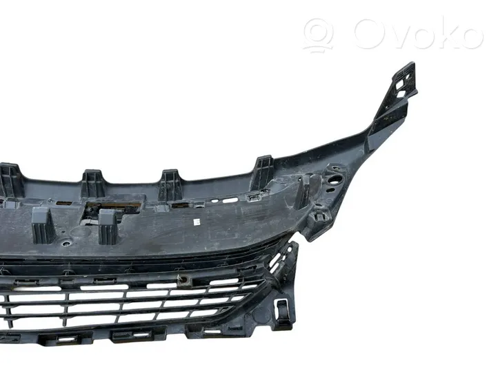 Peugeot 5008 Grille calandre supérieure de pare-chocs avant 9814783380