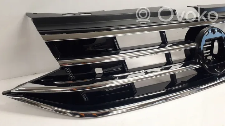 Volkswagen Tiguan Grille calandre supérieure de pare-chocs avant 5NA853651BE