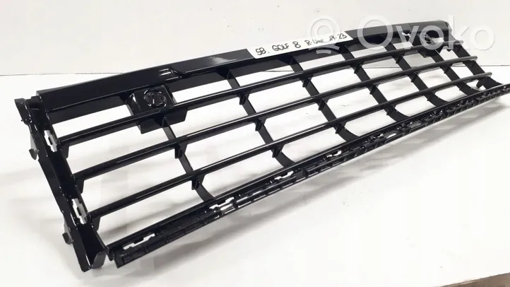 Volkswagen Golf VIII Grille inférieure de pare-chocs avant 5H0853677H