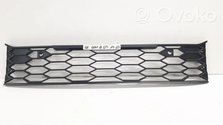 Volkswagen Golf VIII Grille inférieure de pare-chocs avant 5H0853677J