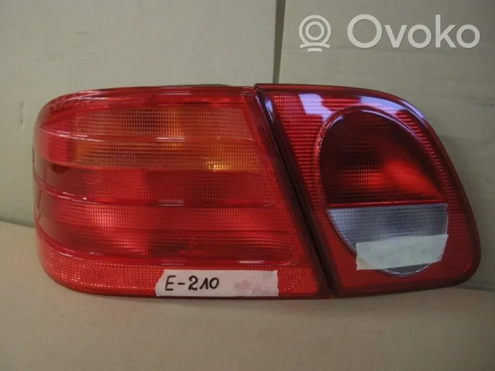 Mercedes-Benz E W210 Lampy tylne / Komplet 