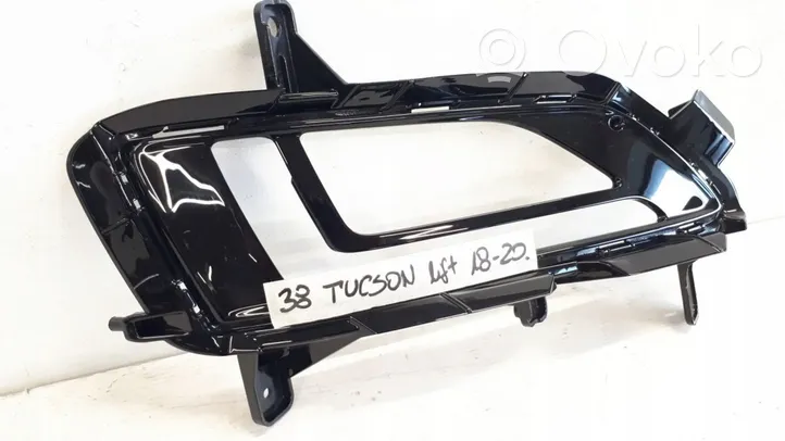 Hyundai Tucson TL Etusumuvalon ritilä 86526D7530