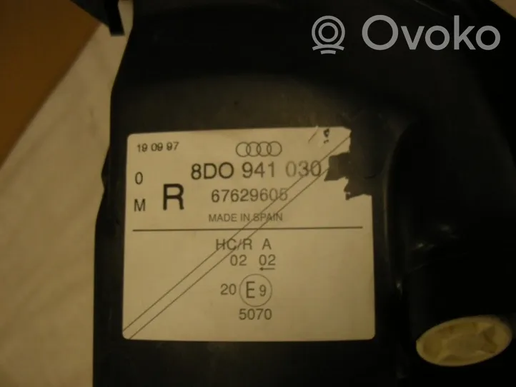 Audi A4 S4 B5 8D Etu-/Ajovalo 8d0941030