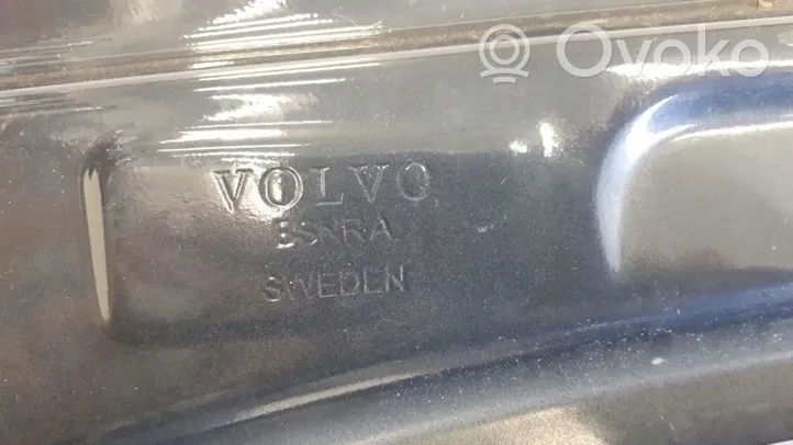 Volvo V60 Takaovi 