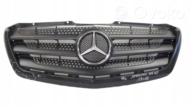 Mercedes-Benz Sprinter W906 Atrapa chłodnicy / Grill a9068880523