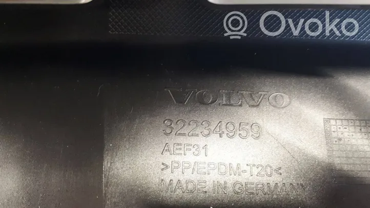 Volvo XC60 Etusäleikkö AEF31