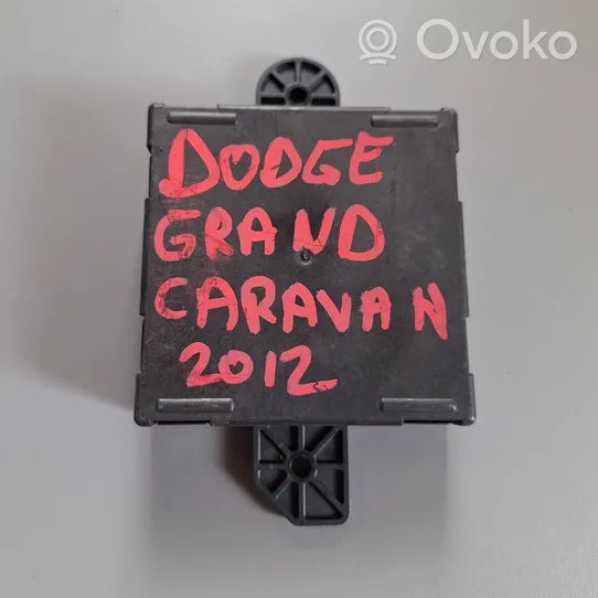 Dodge Grand Caravan Centralina/modulo portiere 05026861AE