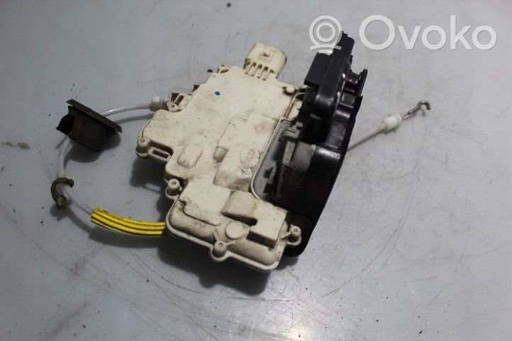 Audi A4 S4 B7 8E 8H Loading door lock 