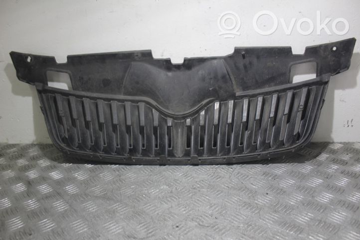 Skoda Fabia Mk2 (5J) Atrapa chłodnicy / Grill 5J0853668B