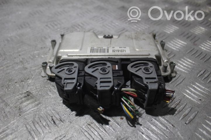 Ford Focus C-MAX Engine control unit/module 0261207474