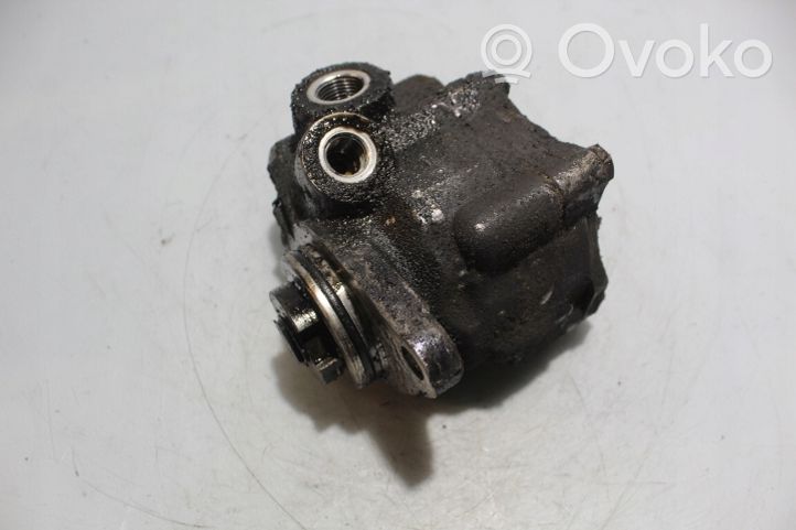 Renault Master II Pompe de direction assistée 7700300535