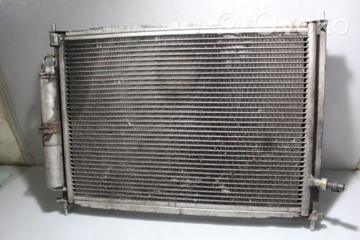 Renault Clio III Radiateur de refroidissement 