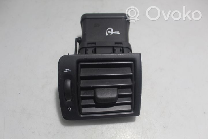 Volvo S40 Copertura griglia di ventilazione laterale cruscotto 