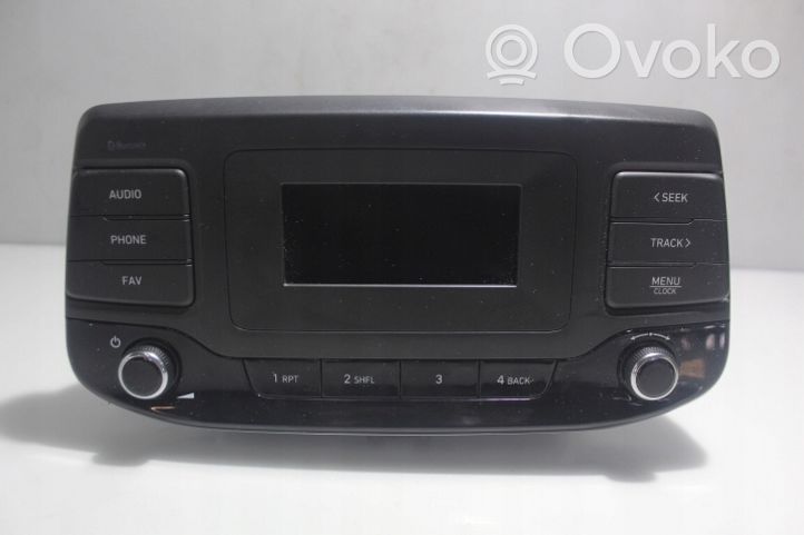 Hyundai i30 Konsola środkowa / Radio / GPS 