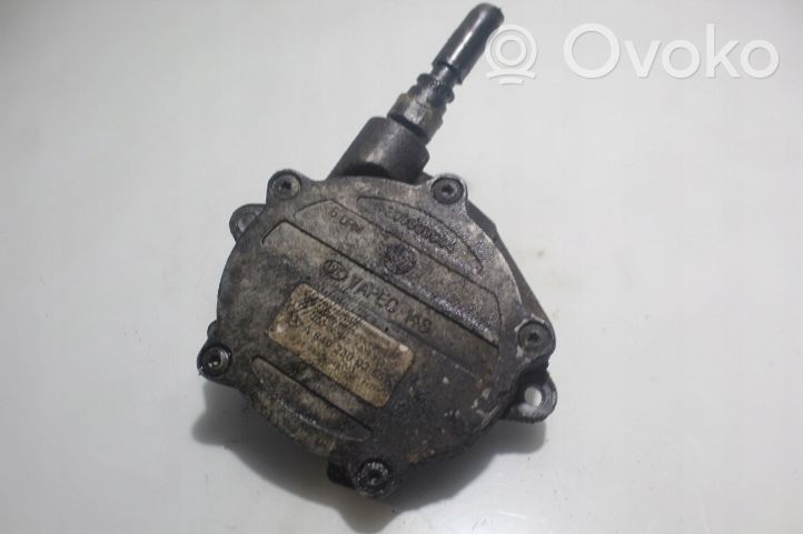 Mercedes-Benz A W169 Alipainepumppu A6402300265