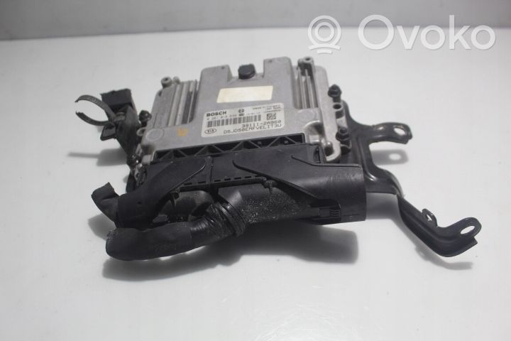 KIA Ceed Centralina/modulo motore ECU 0281018639