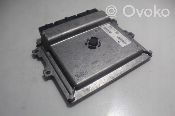 Renault Clio IV Komputer / Sterownik ECU silnika 