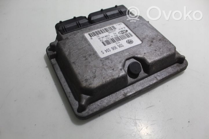 Volkswagen Polo Komputer / Sterownik ECU silnika 61600.645.03