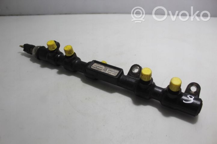 Ford Mondeo Mk III Listwa wtryskowa 