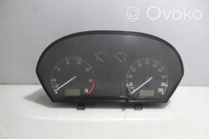 Skoda Fabia Mk1 (6Y) Uhr 